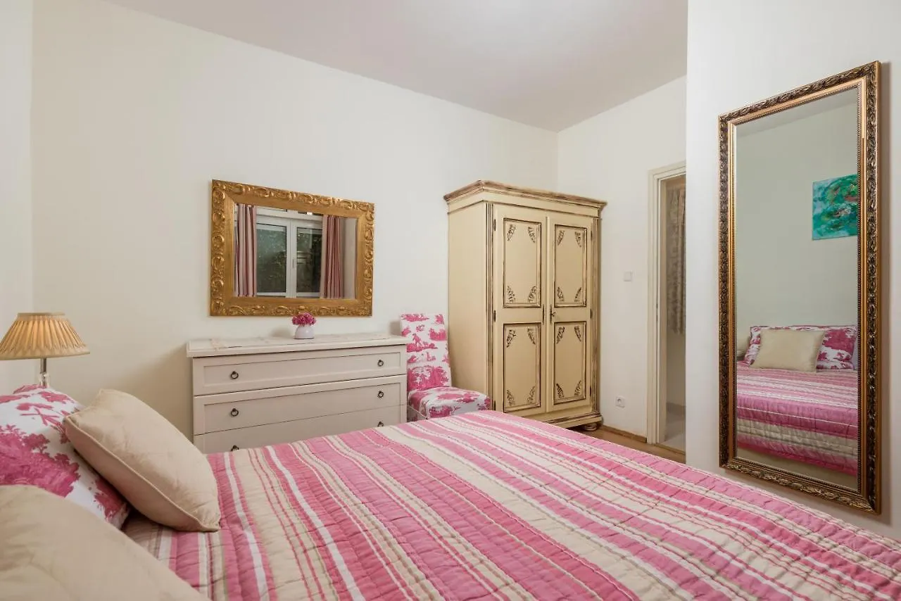 Apartment Mare Lovran 0*,  Croatia